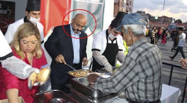 'Demokrasi Nöbeti'nde Yemek Dağıtan İş Adamı Gözaltına Alındı