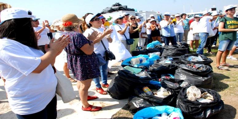 KARŞIYAKA'DA TEMİZ DENİZ SEFERBERLİĞİ