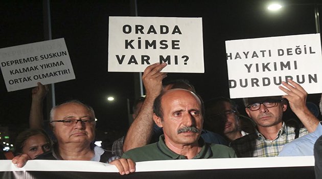 Depreme Dikkat Çektiler