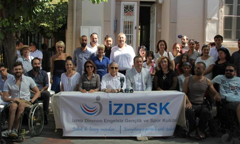 TÜRKİYE'NİN 'EN ÖZEL' FİLMİNE USTALARDAN BÜYÜK DESTEK!