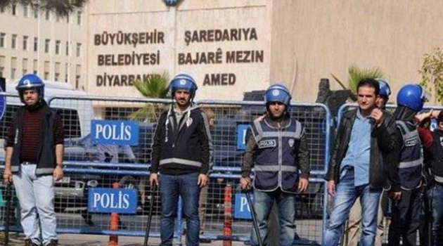Diyarbakır'da Kayyım'dan Kadro Tırpanı