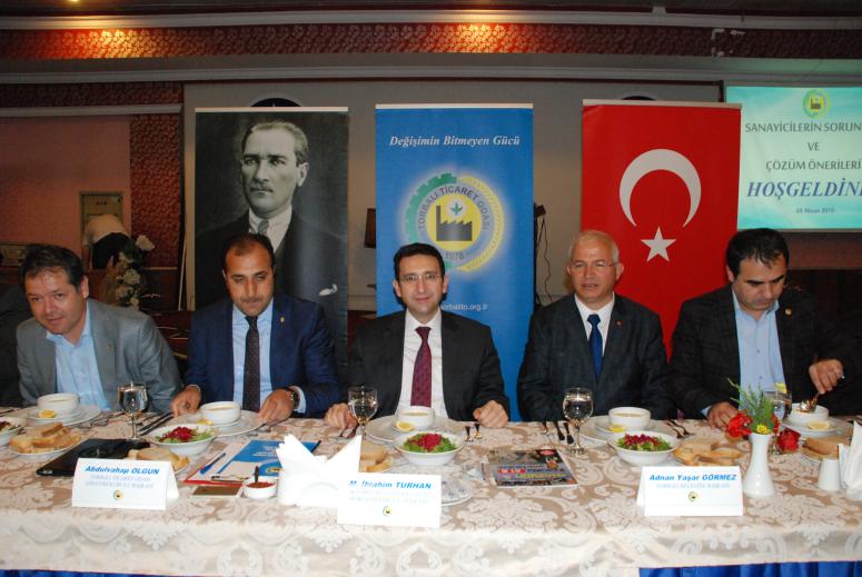 TURHAN: DEVLET HİZMET İÇİN VARDIR