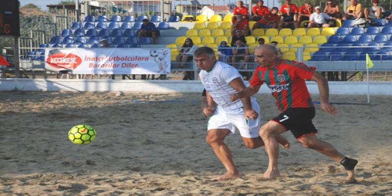 USTALAR KUMSALA İNDİ!