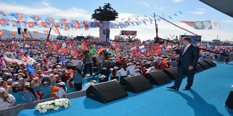 AK GÖNÜLLERİN SESİNİ İZMİR’DEN TÜRKİYE DUYDU