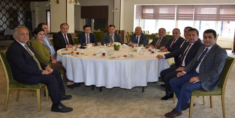 DELİCAN’DAN HİZMET VURGUSU