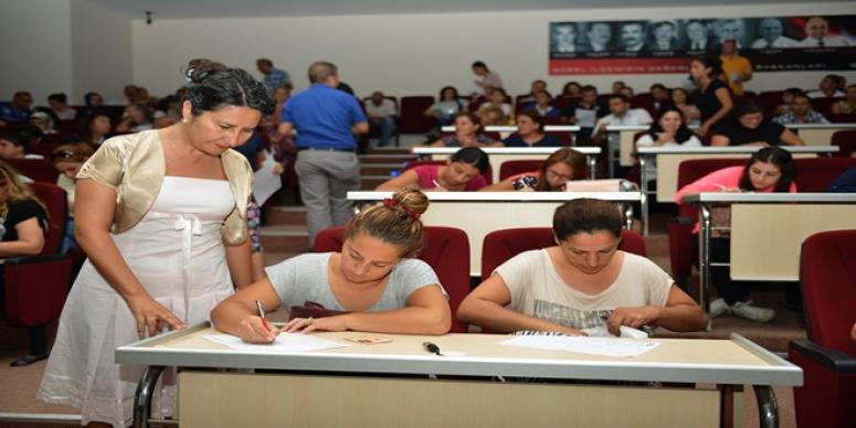 ÇİĞLİ BELEDİYESİ’NDEN İSTİHDAMA DESTEK SÜRÜYOR