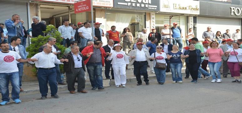 BAŞKAN ARSLAN İŞÇİLERLE 1 MAYIS’TA EL ELE