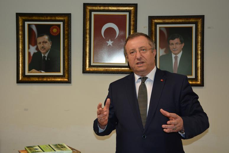 AK PARTİ İZMİR’DEN KİTAP GİBİ KAMPANYA