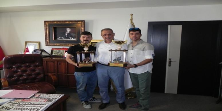EKER KARDEŞLERDEN BAŞKAN MAHMUT BADEM’E TEŞEKKÜR ZİYARETİ