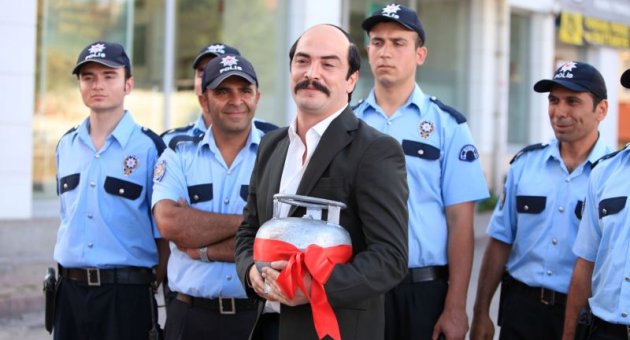 DÜĞÜN DERNEK 2 VİZYONA GİRDİ