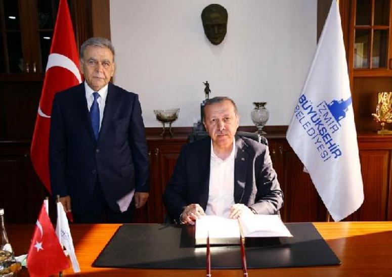 O FOTOĞRAF VE &quot;ONUR&quot; MESAJINA CHP&#039;LİLERDEN TEPKİ YAĞDI!