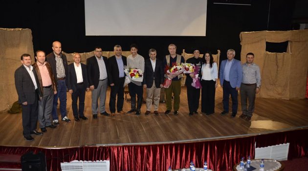 Eğitim-Bir-Sen'liler tiyatroda buluştu