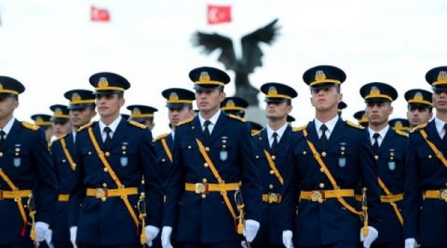 Eğitime geldiler, tutuklandılar