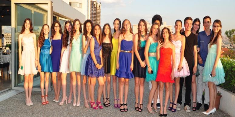 EKİN KOLEJİ'NDE MEZUNİYET COŞKUSU