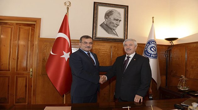 Emniyet Müdürü Rektör Hoşcoşkunu Ziyaret Etti