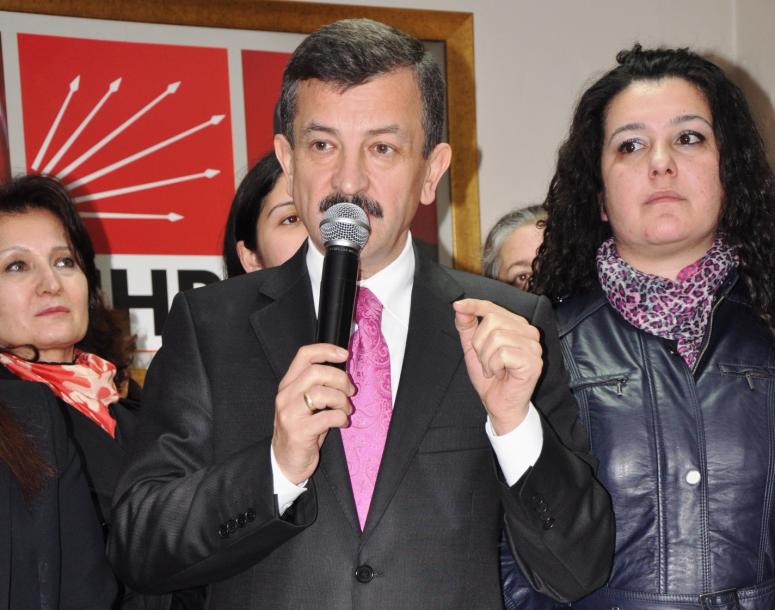 TATI: "İŞİMİZ İZMİR GÜCÜMÜZ CUMHURİYET"
