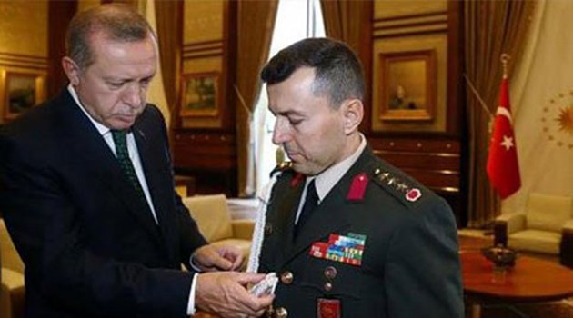 Erdoğan, Yaverine ‘Çakı’ Uzatmış
