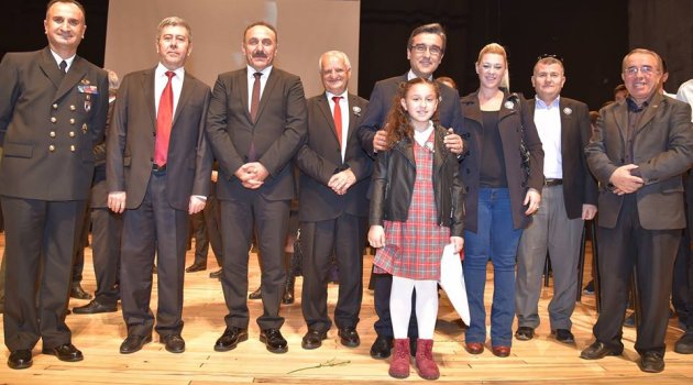 ESRA YOLDAŞ BİRİNCİLİK ÖDÜLÜNÜ TÖRENLE ALDI