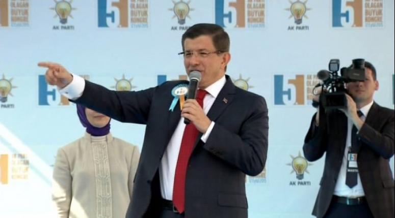 DAVUTOĞLU YENİDEN GENEL BAŞKAN!