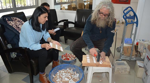 Fakülteye Heykeltraş Dokunuşu
