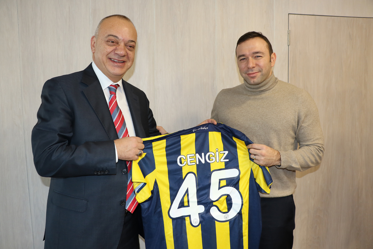 FENERBAHÇELİ YÖNETİCİDEN BAŞKAN ERGÜN'E ZİYARET