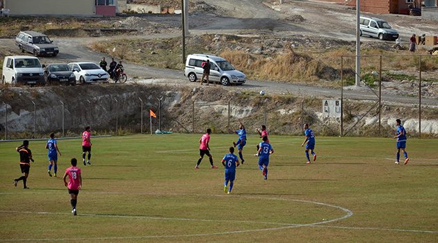 Foça Belediyespor Denizlispor'u 4-1 ile Geçti
