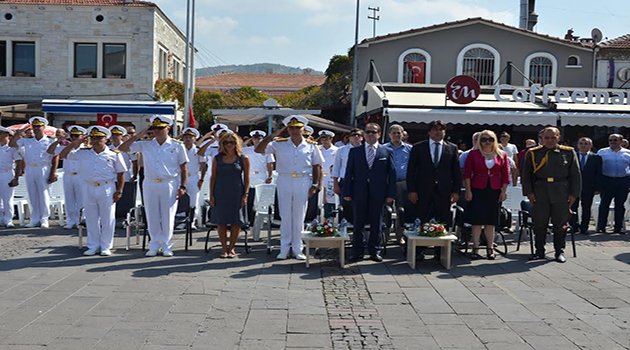 Foça'nın Kurtuluşu Törenlerle Kutlandı