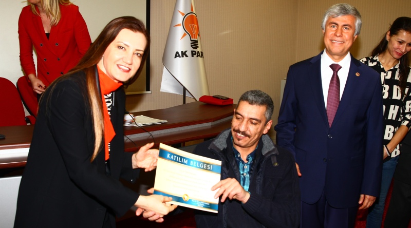 AK PARTİ'DEN İŞARET DİLİ SEFERBERLİĞİ