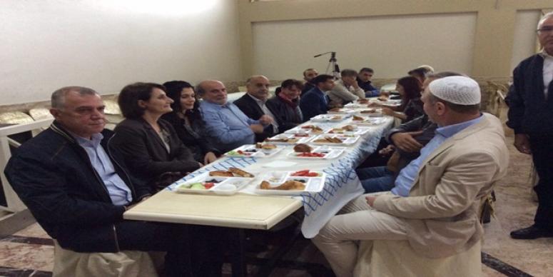 HDP ADAYLARI, İZMİR’DE HALKLA BULUŞMALARINI SÜRDÜRÜYOR