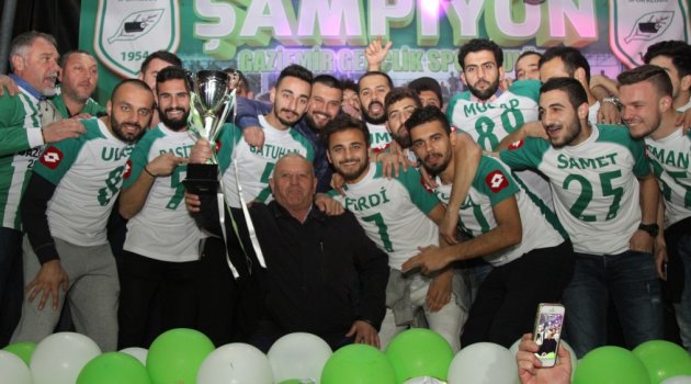 Gaziemir’de yer yeşil, gök beyaz: Şampiyon Gaziemir