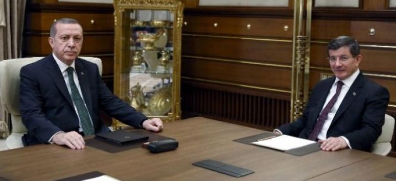 GEÇİÇİ HÜKÜMETİ KURMA GÖREVİ DAVUTOĞLU’NUN