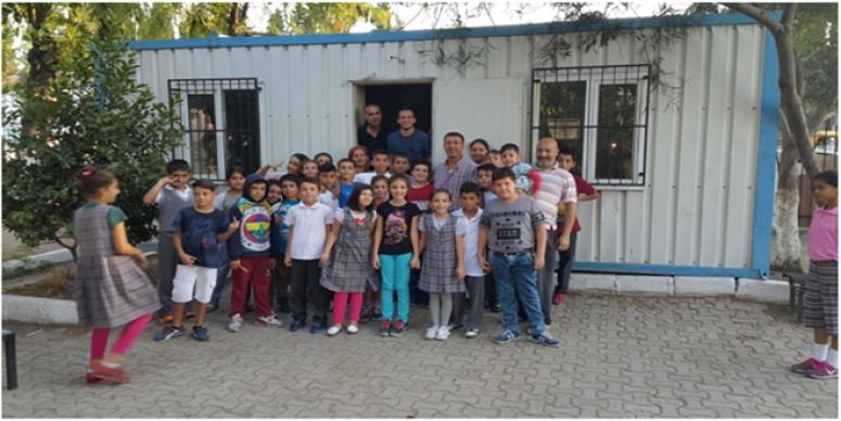 ALSANCAK ROTARACT KULÜBÜ’NDEN GEZİCİ KÜTÜPHANE