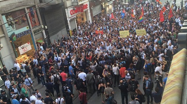 Gezi'nin Yıldönümü İçin İstiklal'de Toplandılar