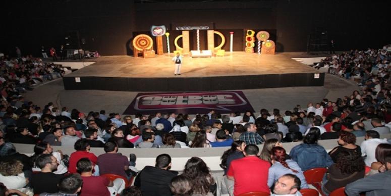 GÜLDÜR GÜLDÜR SHOW YENİLENEN SKEÇLERİ İLE GELİYOR