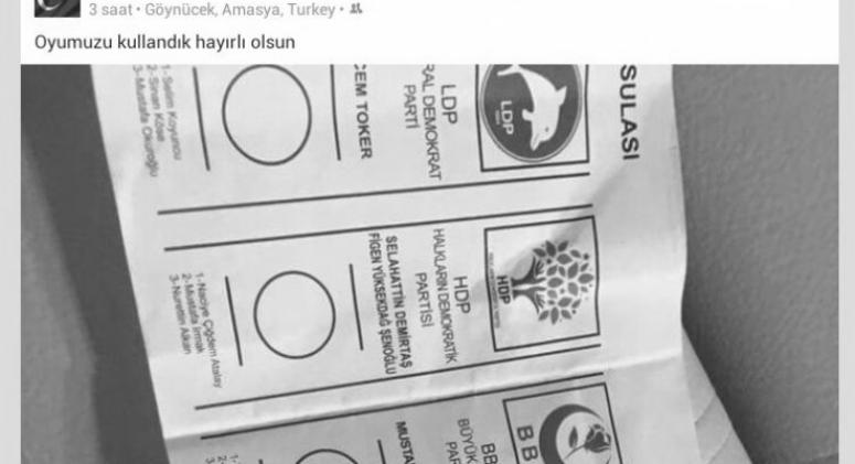 AKP’Lİ BAŞKAN BİR GÜN ÖNCEDEN MÜHÜRLÜ OY PUSULASI FOTOĞRAFI PAYLAŞTI!