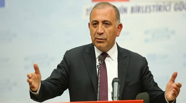 Gürsel Tekin: Kendimi Asarım