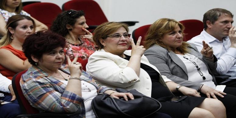 BELEDİYE PERSONELİNE İŞARET DİLİ KURSU