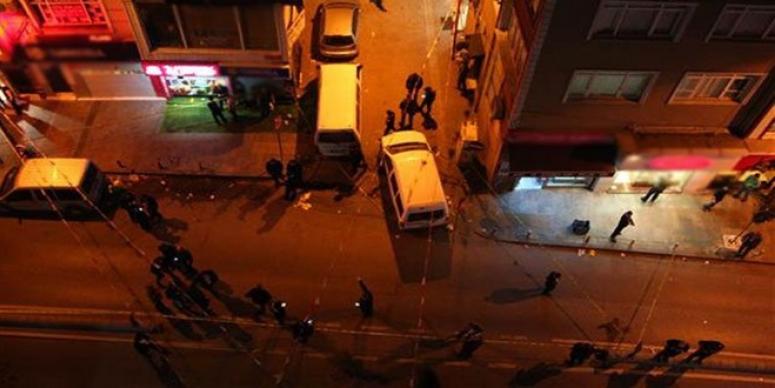İSTANBUL'DA SİLAHLI ÇATIŞMA 2 ÖLÜ 5 YARALI