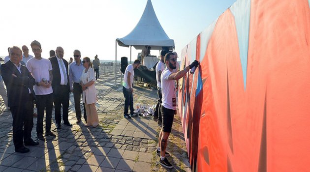 İzmir’de Bayram Sevinci