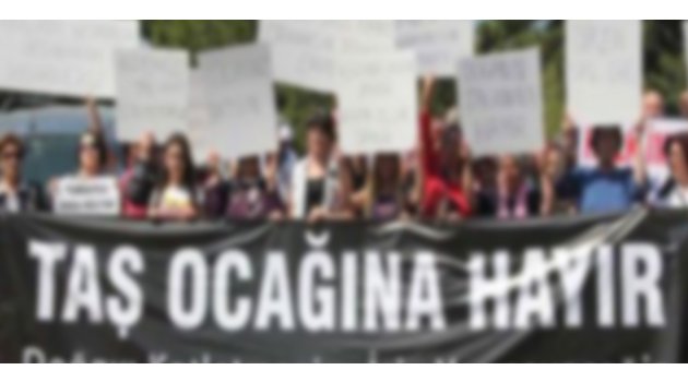 İzmir’de Köylülerden Taş Ocağı Tepkisi