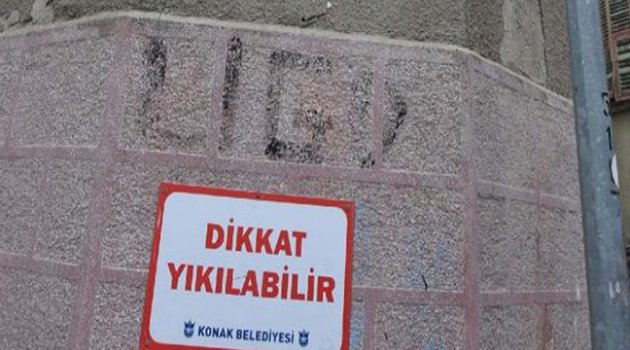 İzmir’deki Cami Korkutuyor: Ya Yıkılırsa?