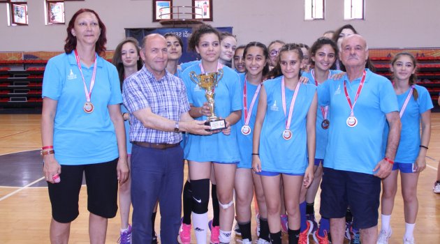 İzmir hentbolunun geleceği parlak