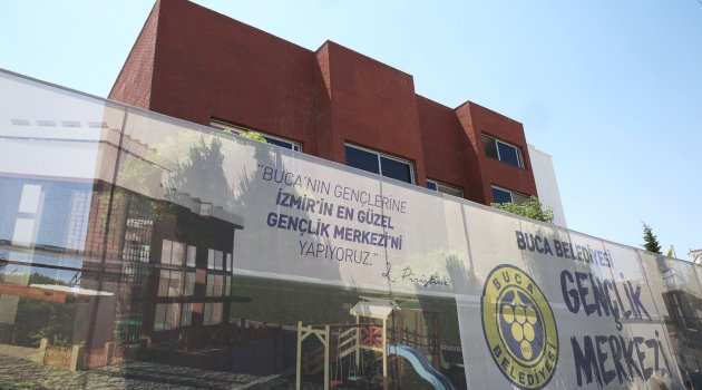 İZMİR’İN EN GÜZELİ GELİYOR