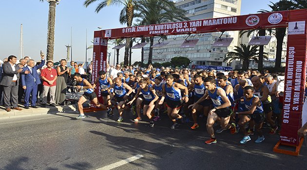İzmir Trafiğine Maraton Düzenlemesi