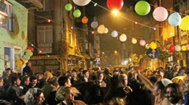 İzmir ve Batman'da Sokak Düğünleri Yasaklandı