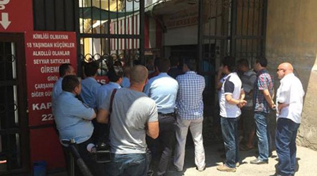 İzmir'de Genelev Turnikesi Krizi!