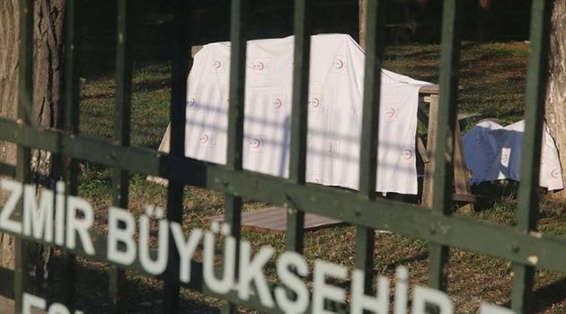 İzmir'de Hastane Bahçesinde Donarak Öldü