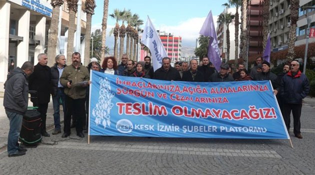 İzmir'de Kmu Emekçileri İhraç Edilen Üyeleri İçin Yürüdü