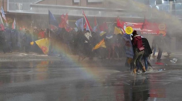 İzmir'de Laiklik İsteyenlere Dava