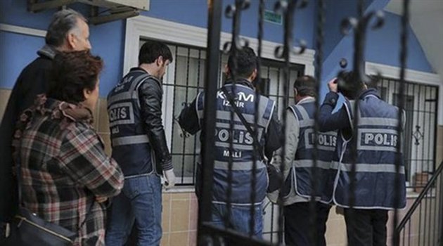 İzmir'de Operasyon: 27 Kişi Tutuklandı
